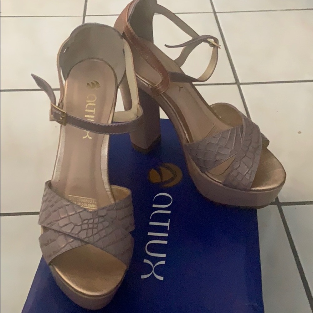 5 inch Taupe Platform Heels